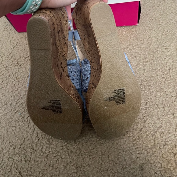 Super cute pastel wedges perfect for spring - Picture 7 of 11